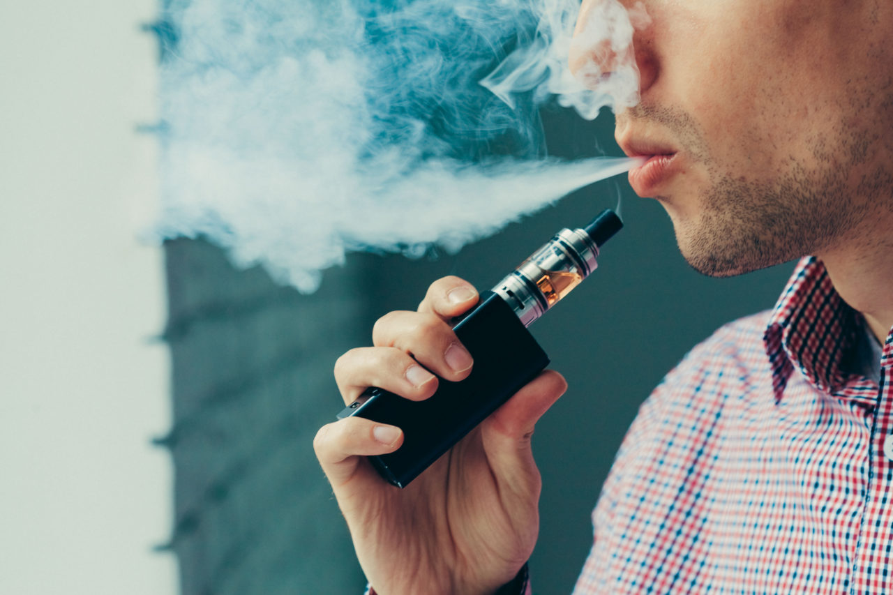 What is the Difference between Vaping Oil from Cartridges and Dry Herb Vaporizing Flower